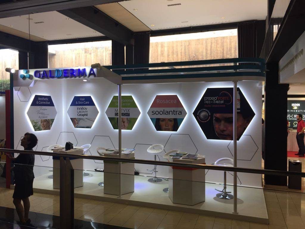 STAND GALDERMA