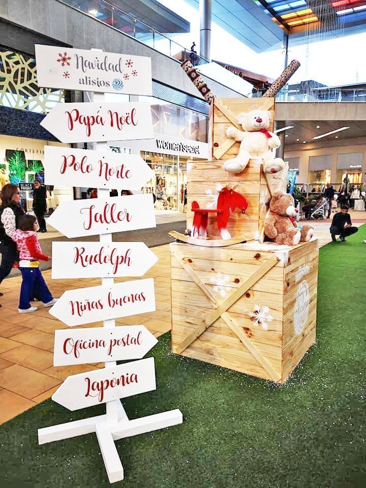DECORACIÓN NAVIDEÑA CENTRO COMERCIAL ALISIOS
